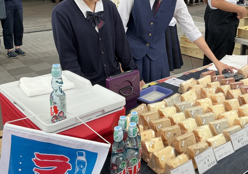 倉敷三斎市（6月）に出店　商業研究部