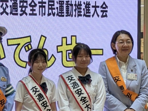 おいでんせーセーフティ・イン倉敷で３年生が自転車ヘルメットを紹介